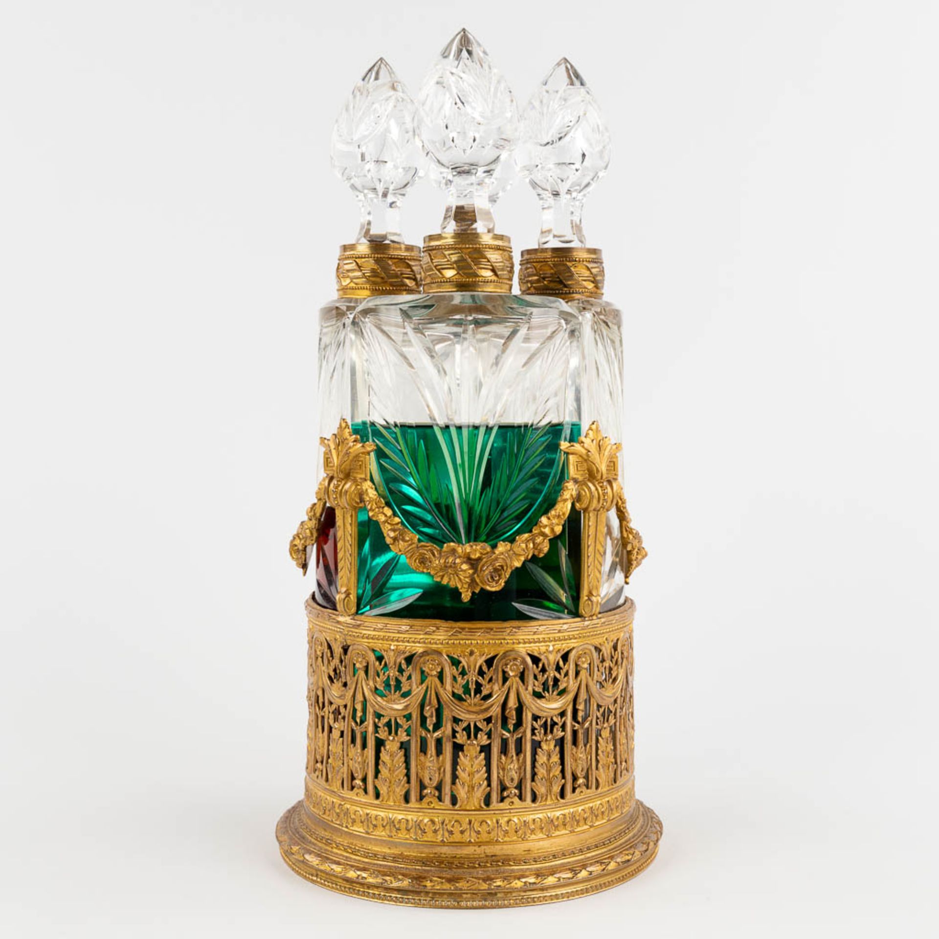 A Perfume set, gilt bronze in Louis XVI style with 4 glass bottles, Napoleon 3 period. (H:31 x D:15  - Bild 5 aus 15