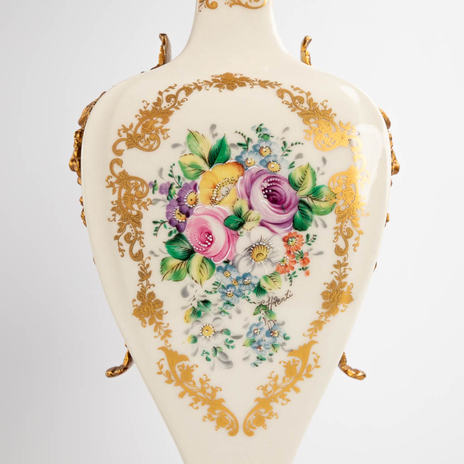 A three-piece mantle garniture clock and side pieces, porcelain mounted with bronze and floral decor - Image 11 of 14