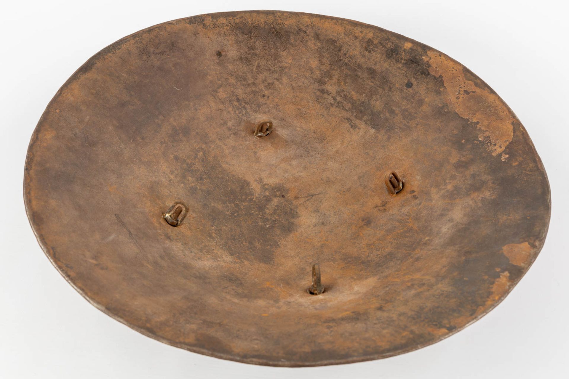 A decorative shield, axe and helmet in Ottoman style. 20th C. (D:48 cm) - Bild 8 aus 19