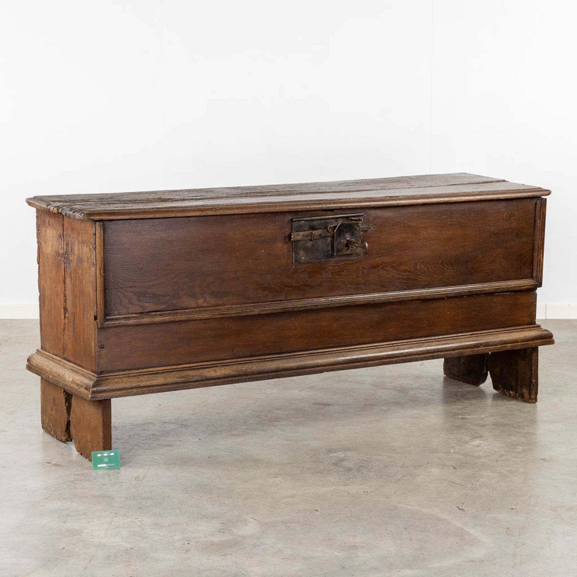 An antique chest. (L:54 x W:176 x H:80 cm) - Bild 2 aus 16