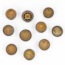 10 sealed theca with various relics. Saint Rochus, Aloysius of Gonzaga, Dymphna, Hilari and others.