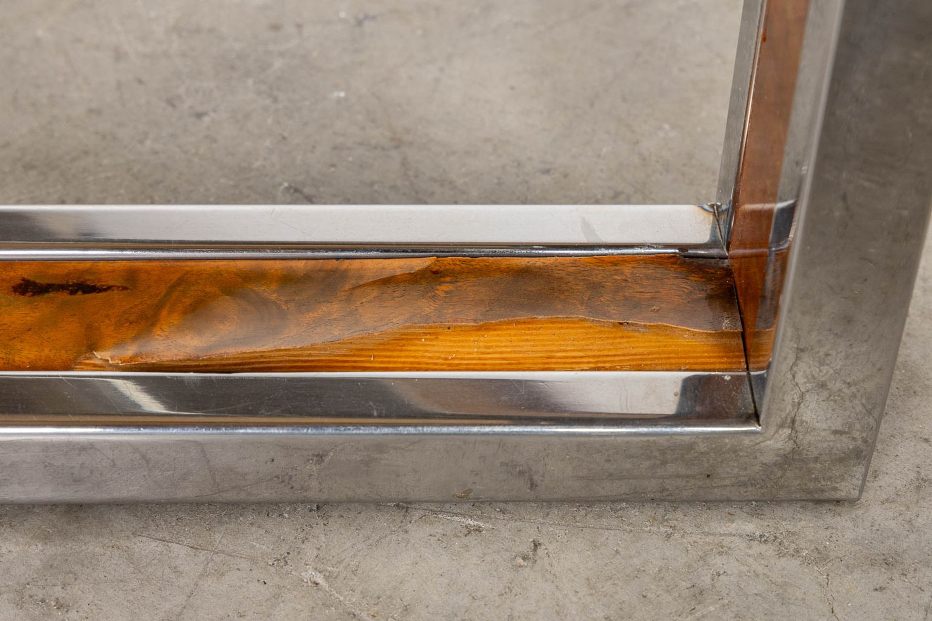 A coffee table, chrome with a faux wood inlay and a glass top. (L:80 x W:120 x H:40 cm) - Image 10 of 10