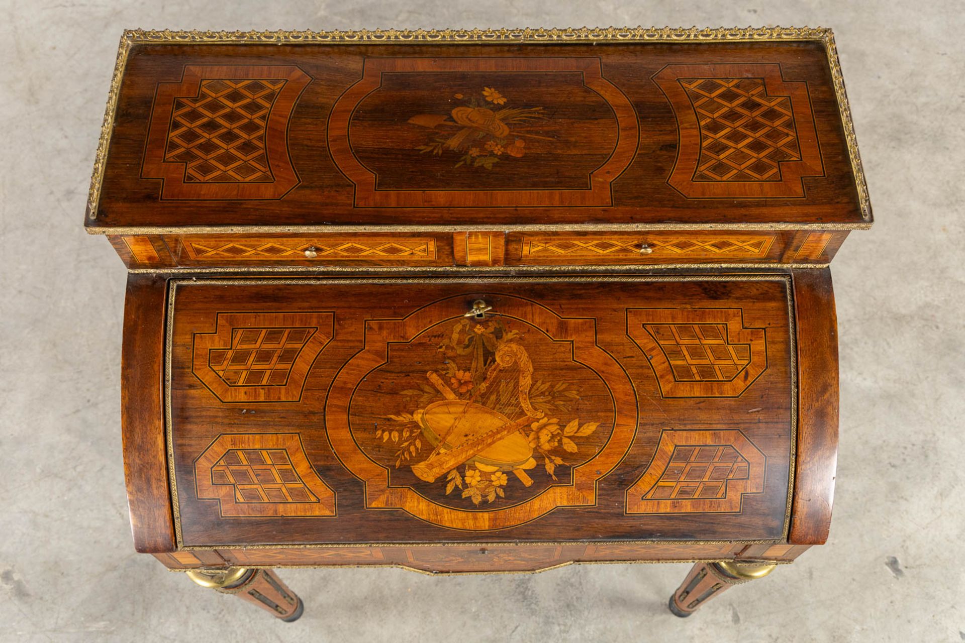 A secretary cabinet, marquetry inlay mounted with bronze in Louis XVI style. 19th C. (L:50 x W:75 x - Bild 11 aus 15