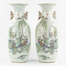 A pair of Chinese vases decorated with ladies in the garden. (H:58 x D:23 cm)