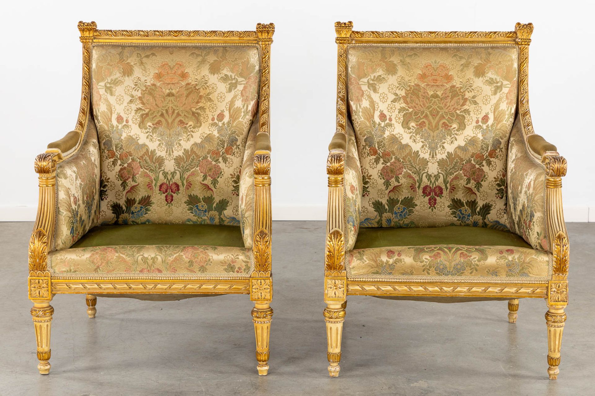 A set of 4 armchairs, sculptured and gilt wood in Louis XVI style. Circa 1920. (L:70 x W:67 x H:95 c - Bild 4 aus 17
