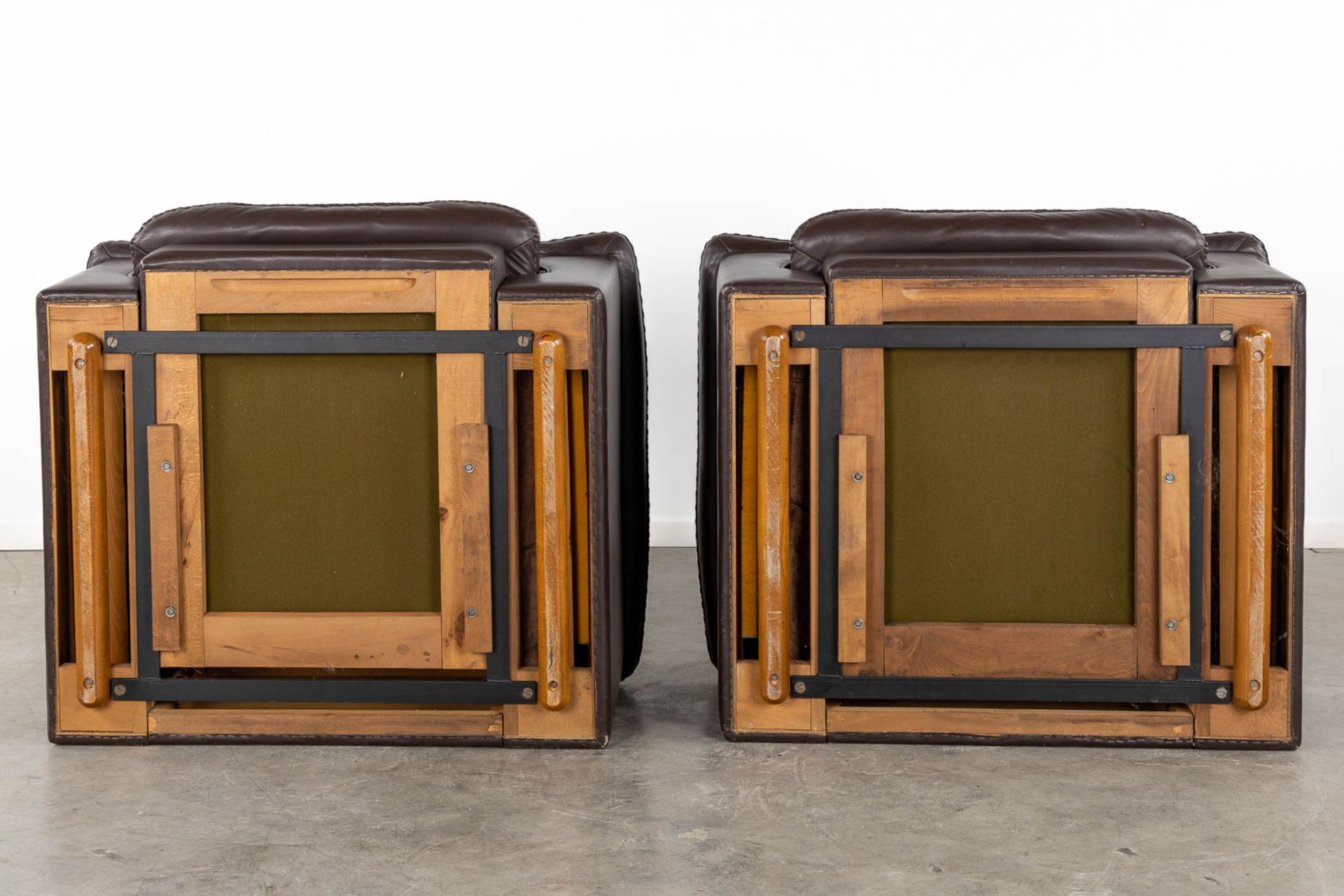 De Sede DS101, a pair of brown leather sofa's. (L:93 x W:108 x H:67 cm) - Bild 7 aus 9