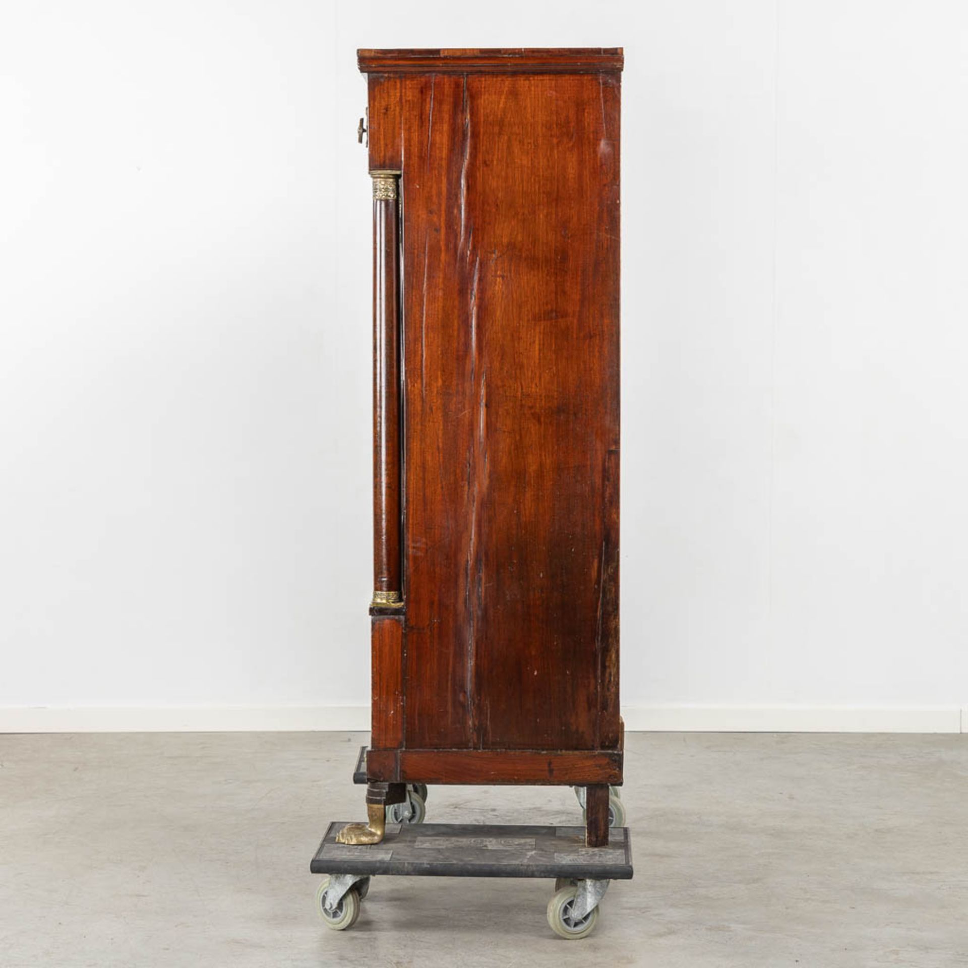 A 6-drawer cabinet, rosewood veneer mounted with bronze. Empire period, 19th C. (L:50 x W:100 x H:15 - Bild 7 aus 15