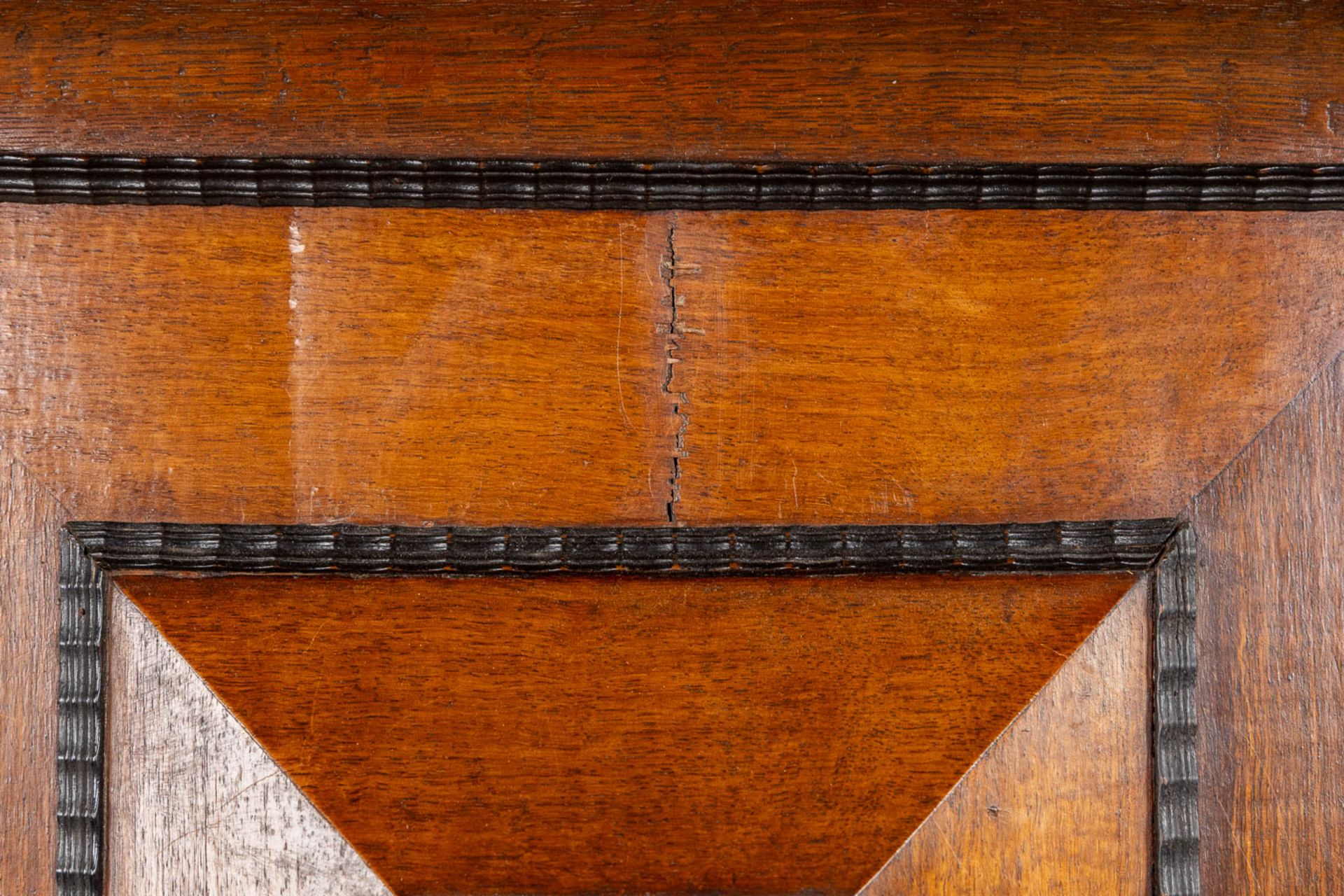 An antique 'Dutch pillow cabinet', ebonised wood, 19th C. (L:74 x W:182 x H:210 cm) - Image 18 of 20