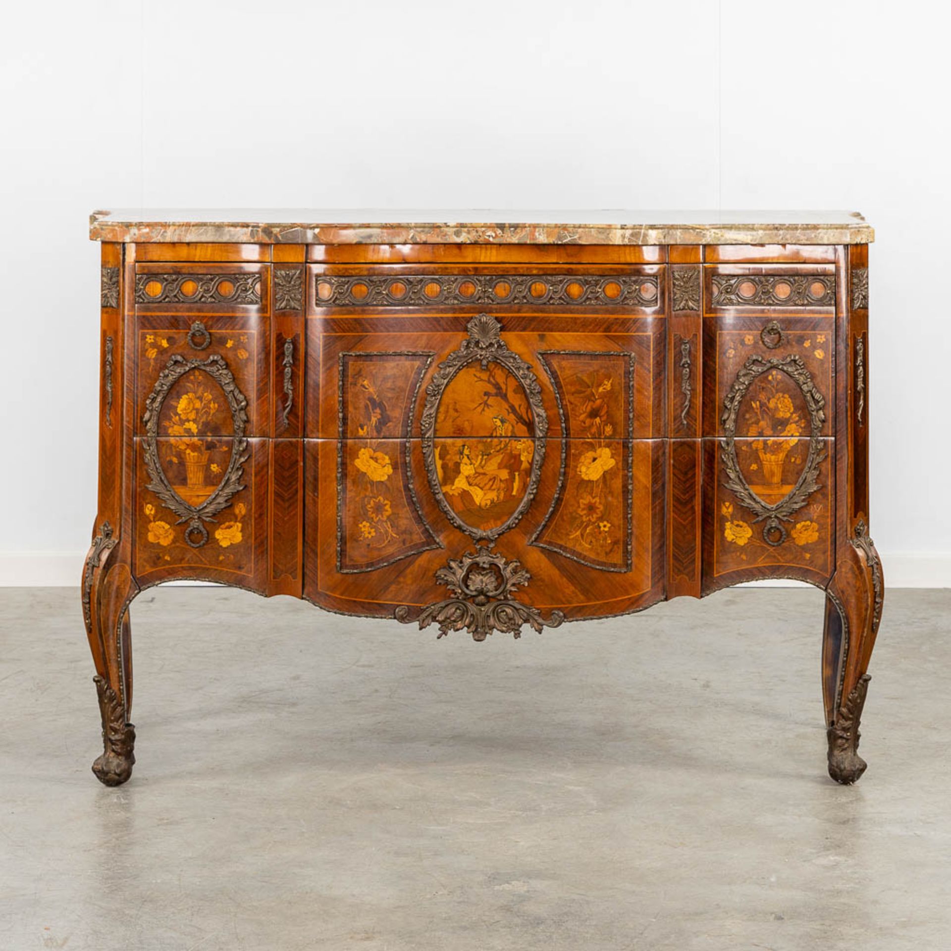 A commode with a marble top, marquetry inlay and mounted with bronze. Louis XVI style. (L:51 x W:131 - Bild 3 aus 18