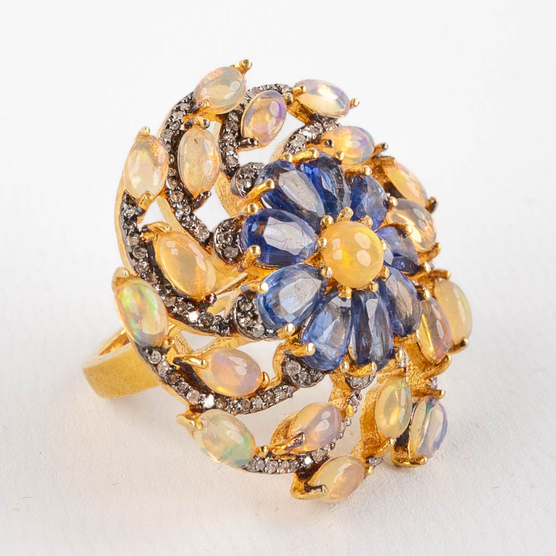 A ring, gilt zilver with opal, old cut diamonds and 'Kyanite'. Ring size 56, 12,3g. - Image 5 of 11