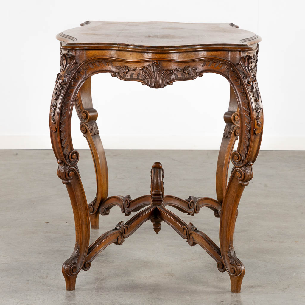 An 8-piece salon suite, sculptured wood in Louis XV style. Circa 1900. (L:67 x W:135 x H:103 cm) - Image 29 of 33
