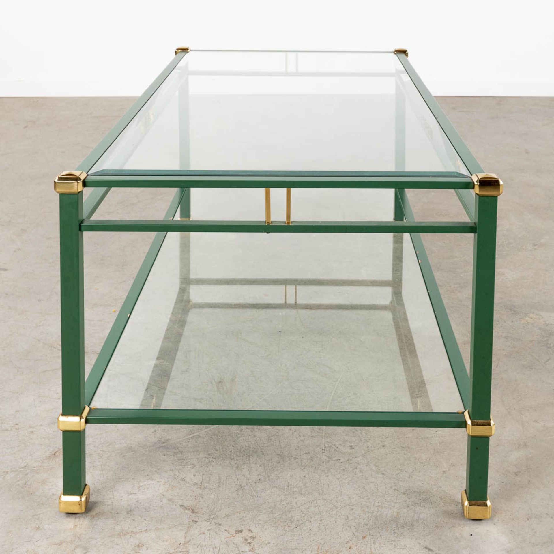 4 matching coffee and side tables, lacquered metal and glass, circa 1980. (L:58 x W:118 x H:46 cm) - Bild 4 aus 13