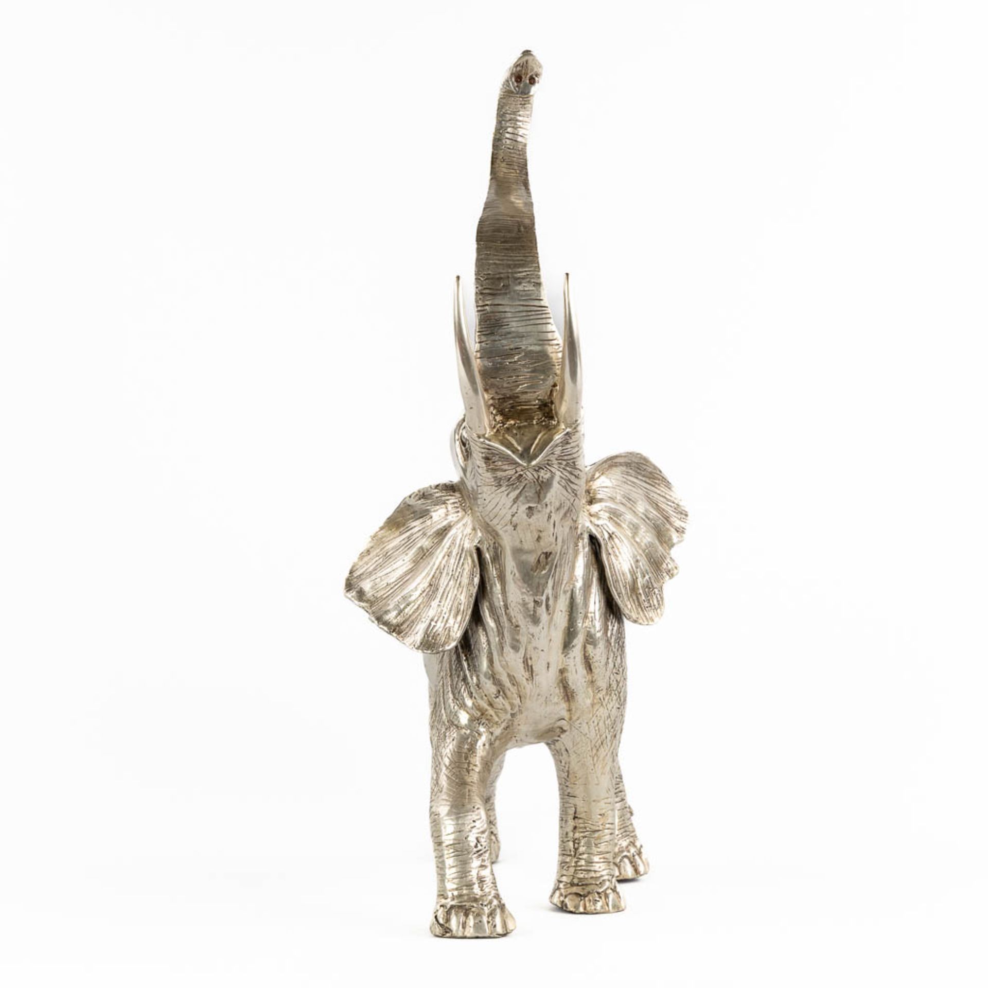 A large figurine of an elephant, silver-plated bronze. (L:28 x W:48 x H:64 cm) - Bild 6 aus 12