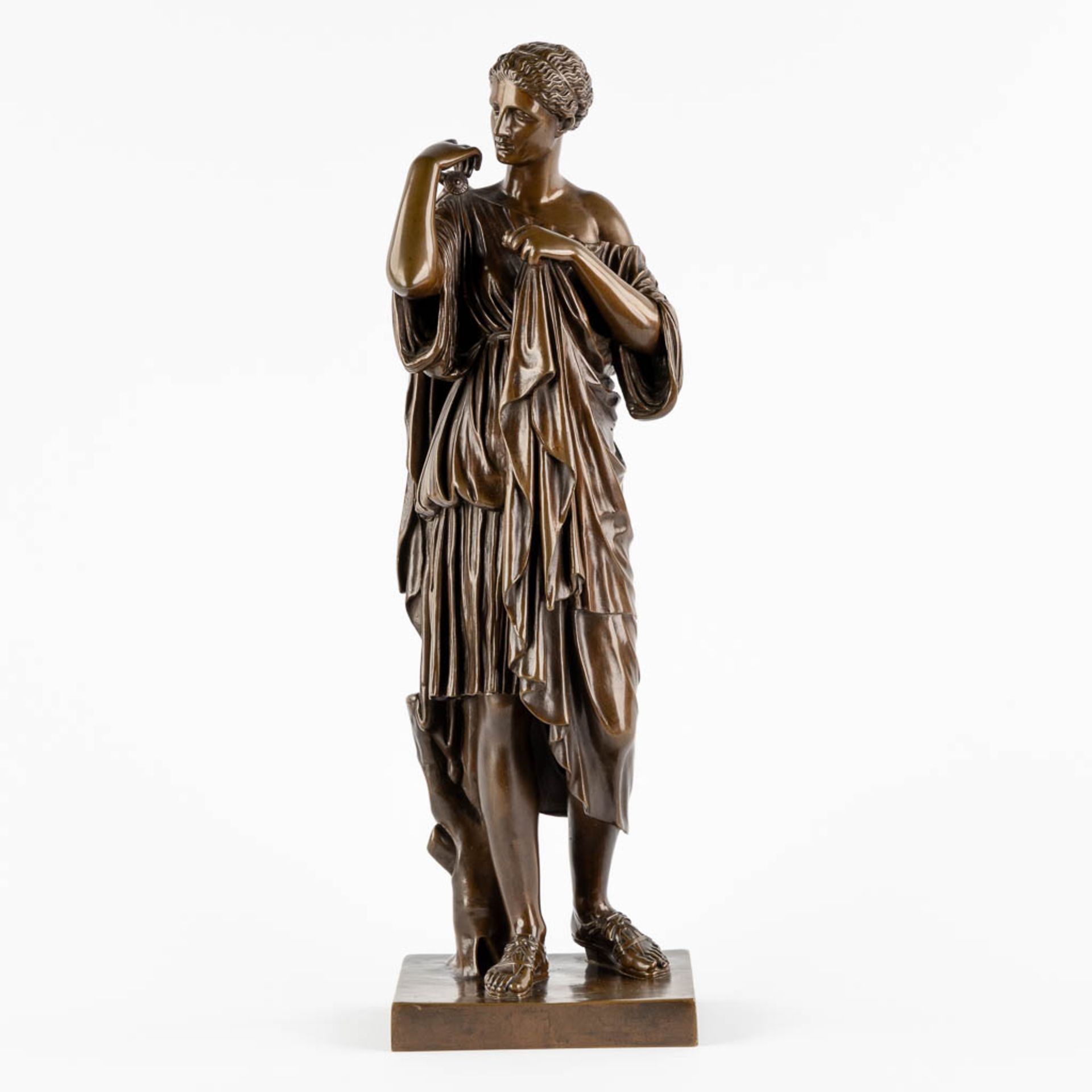 Ferdinand BARBEDIENNE (1810-1892) Diana of Gabii, patinated bronze, 19th C. (L:13 x W:15 x H:51 cm) - Bild 3 aus 10
