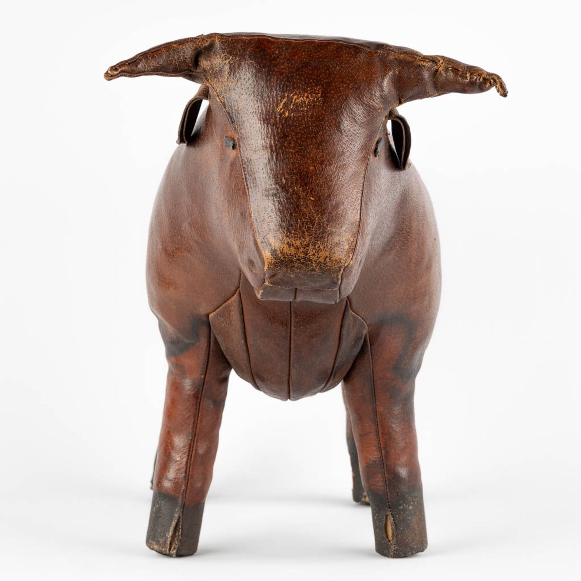 Dimitri OMERSA (1927-1975) 'Bull' a leather footstool. (L:33 x W:58 x H:46 cm) - Bild 3 aus 19
