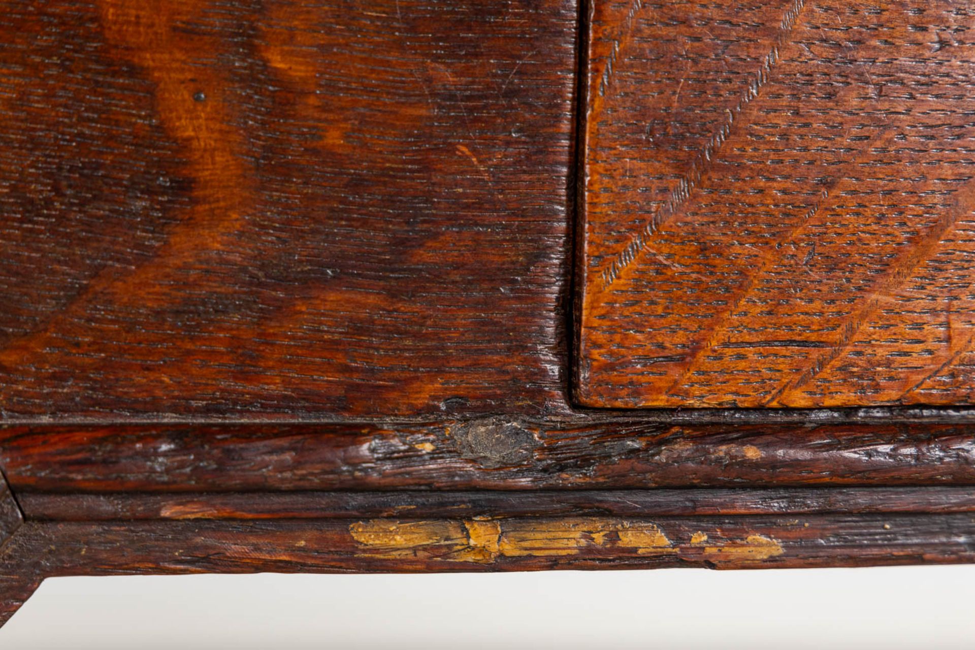 An antique desk/table with sculptures and a drawer, oak. 19th C. (L:77 x W:217 x H:76 cm) - Bild 11 aus 13