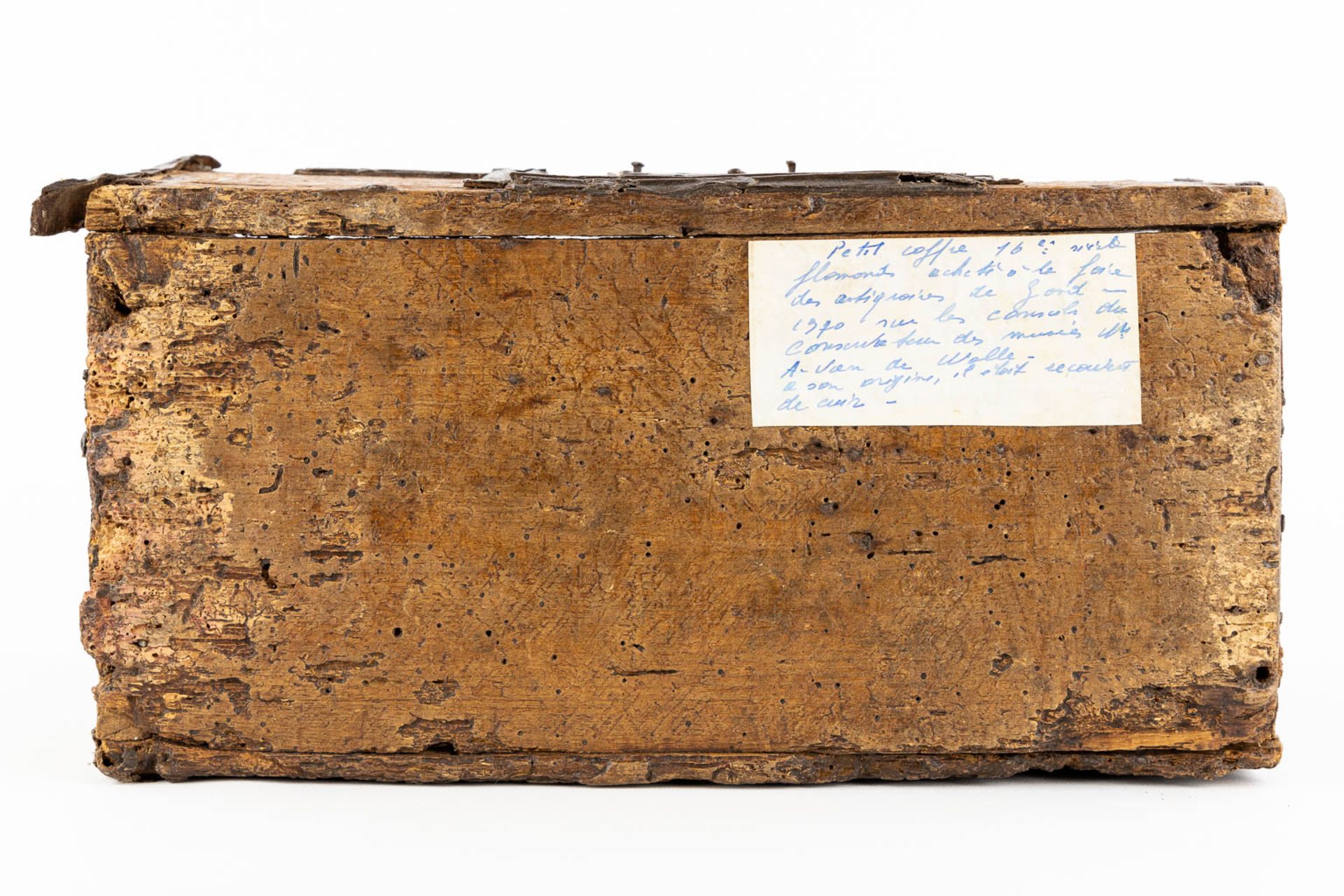 An antique money box or storage chest, wood and wrought iron, 16th/17th C. (L:20 x W:36 x H:22 cm) - Bild 8 aus 14
