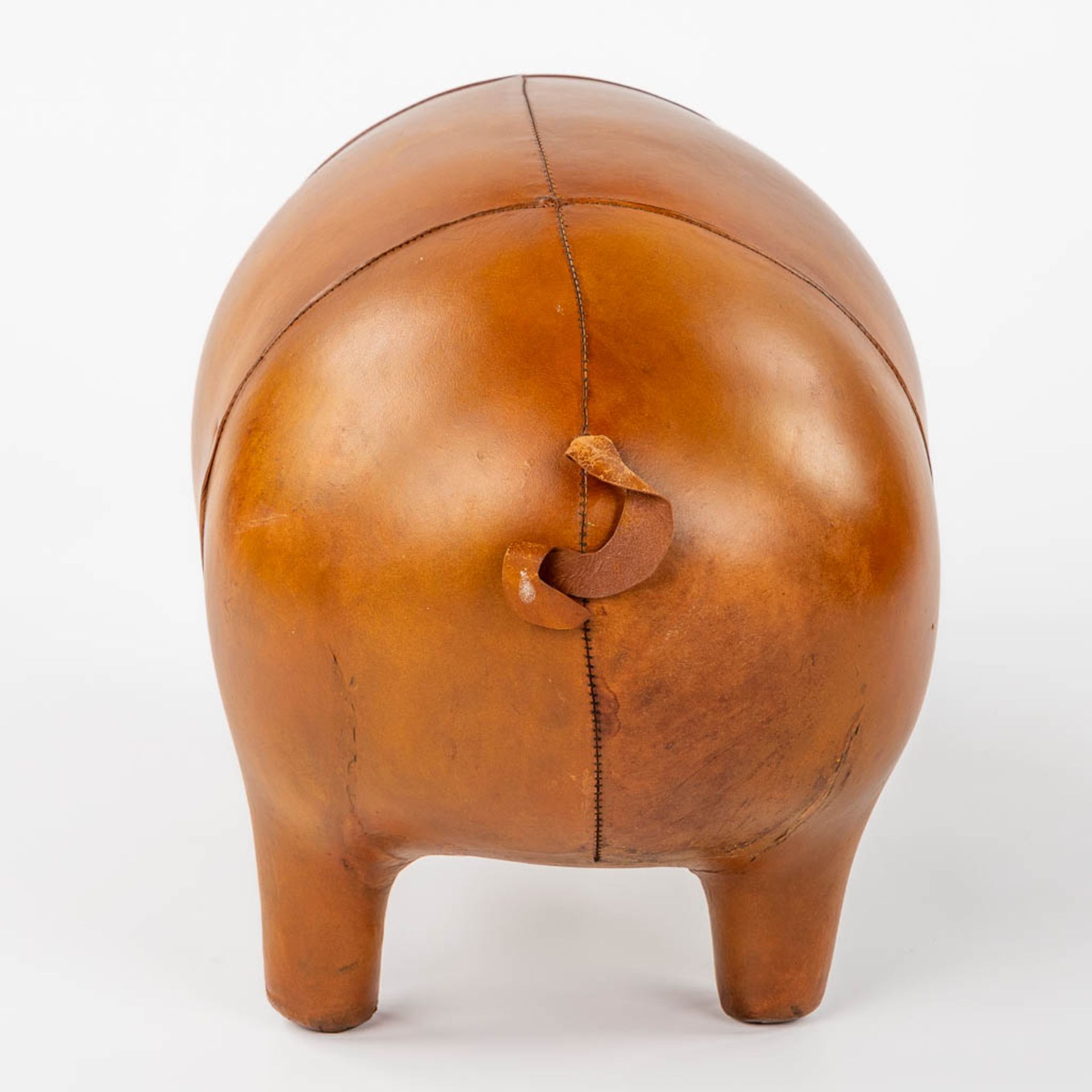 Two footstools, leather, Pig and Dog, in the style of Dimitri Omersa. (L:25 x W:70 x H:46 cm) - Bild 14 aus 20