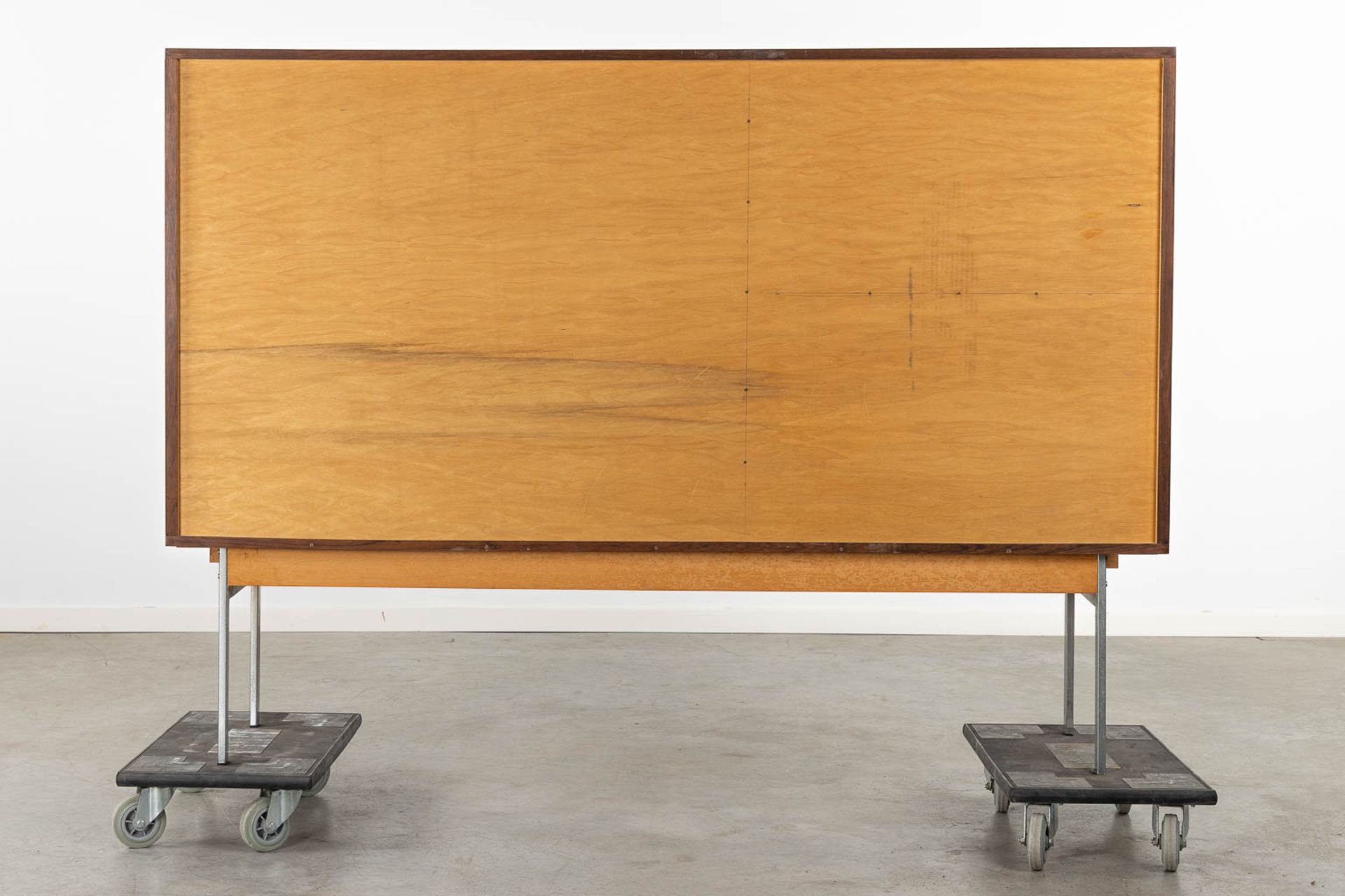 A mid-century bar cabinet, probably Hulmefa and signed 'Propos Meubelen'. Circa 1960. (L:45 x W:180 - Bild 7 aus 14