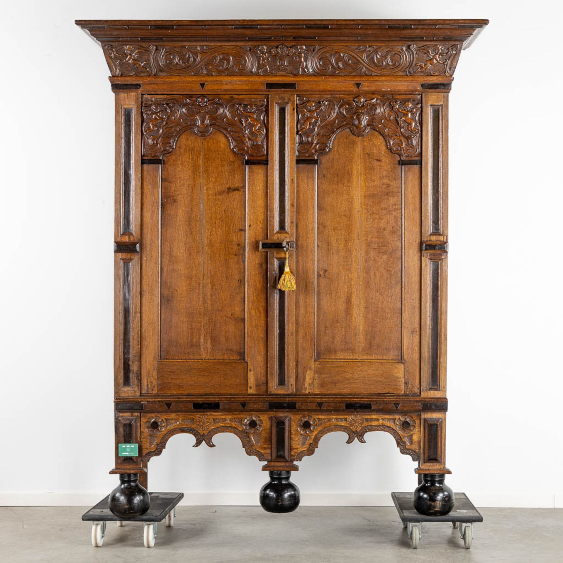 An antique two door 'Poortkast', Utrecht, The Netherlands, 17th C. (L:71 x W:178 x H:217 cm) - Image 2 of 19