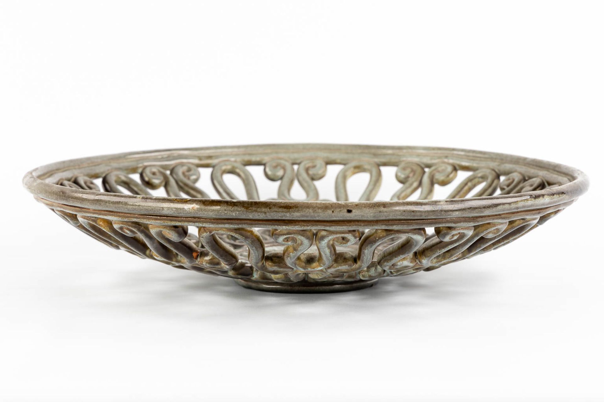 Alexandre DE WEMMEL (1925-1962) 'Fruit bowl' ajoured rims. Glazed ceramics. (H:9 x D:44 cm) - Image 3 of 9