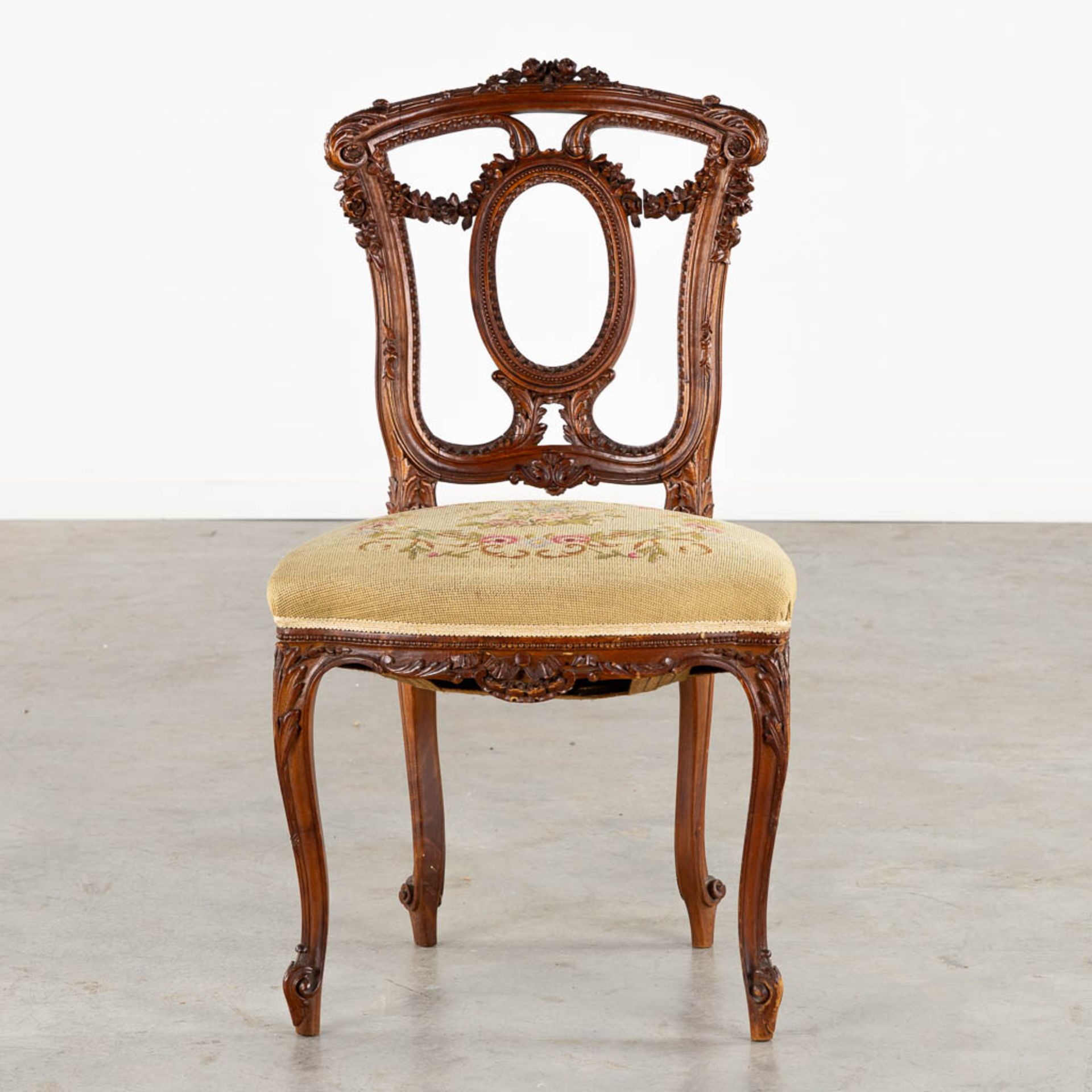 An exceptional set of 10 chairs, finely sculptured wood and embroideries in Louis XVI style. (L:51 x - Bild 11 aus 19