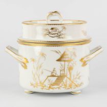 An antique 'Glaciere' ice cream server, gilt porcelain with a Chinoiserie decor. 19th C. (L:18,5 x W