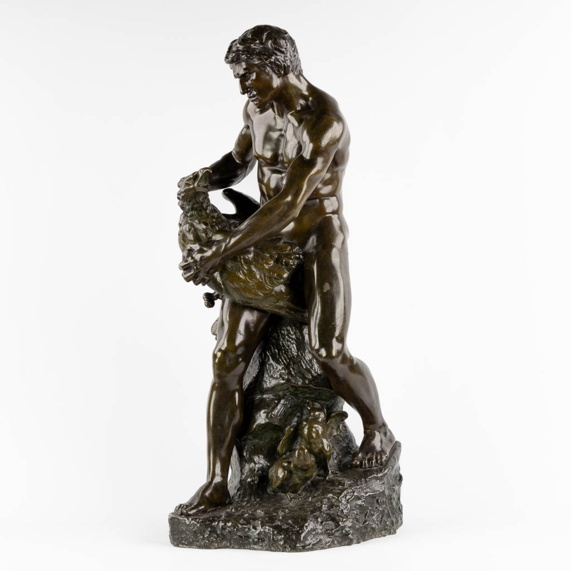 Anatole GUILLOT (1865-1911) 'Hunter with an eagle' patinated spelter. (L:38 x W:29 x H:78 cm) - Bild 6 aus 11