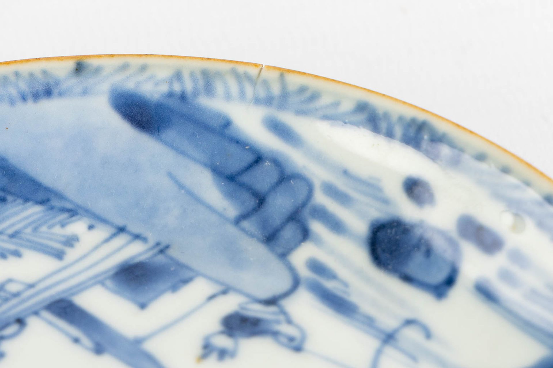 7 Chinese and Japanese blue-white, Famille Rose, Imari plates. 18th/19th/20th C. (D:23 cm) - Image 15 of 16