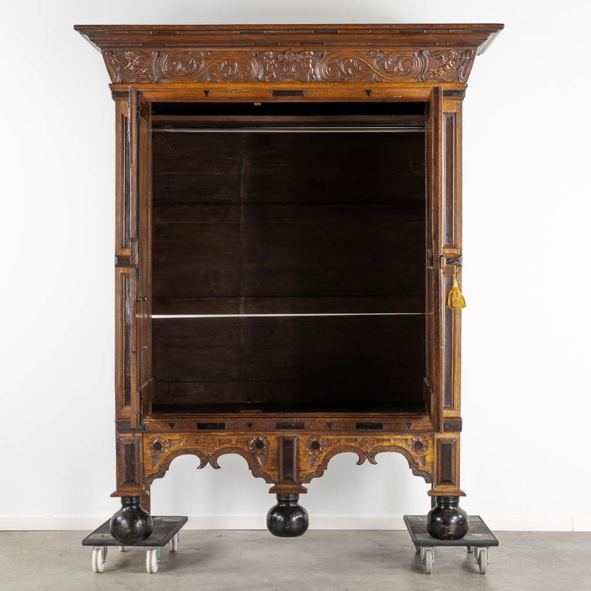 An antique two door 'Poortkast', Utrecht, The Netherlands, 17th C. (L:71 x W:178 x H:217 cm) - Image 4 of 19