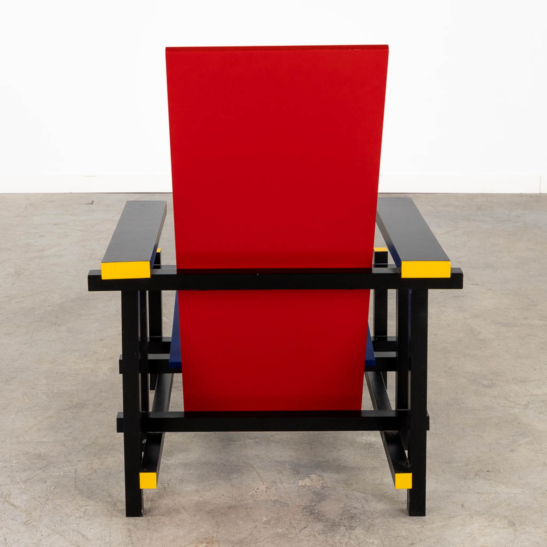 Gerrit RIETVELD (1888-1964)(attr.) 'Red and Blue chair'. (L:67 x W:65 x H:89 cm) - Bild 5 aus 8