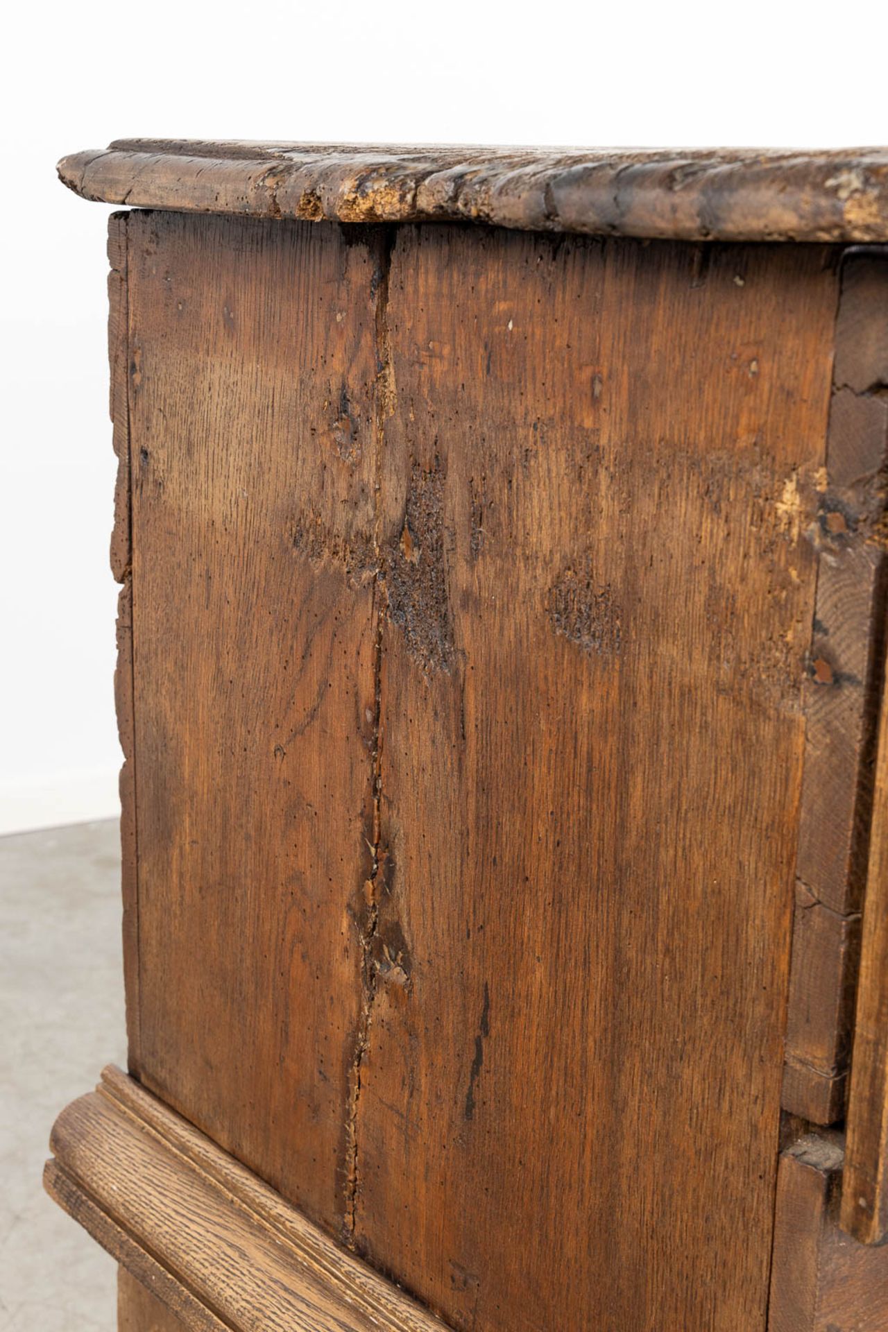 An antique chest. (L:54 x W:176 x H:80 cm) - Bild 11 aus 16
