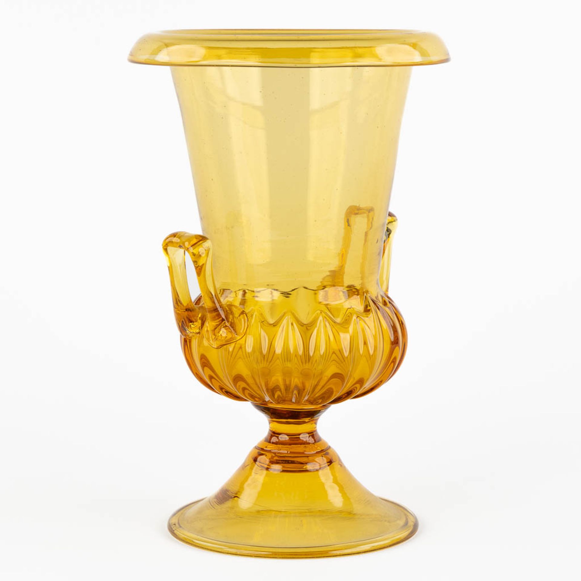Murano, a 'Soffiato' mouth blown 'Medici' vase. (H:23 x D:15 cm) - Image 3 of 9