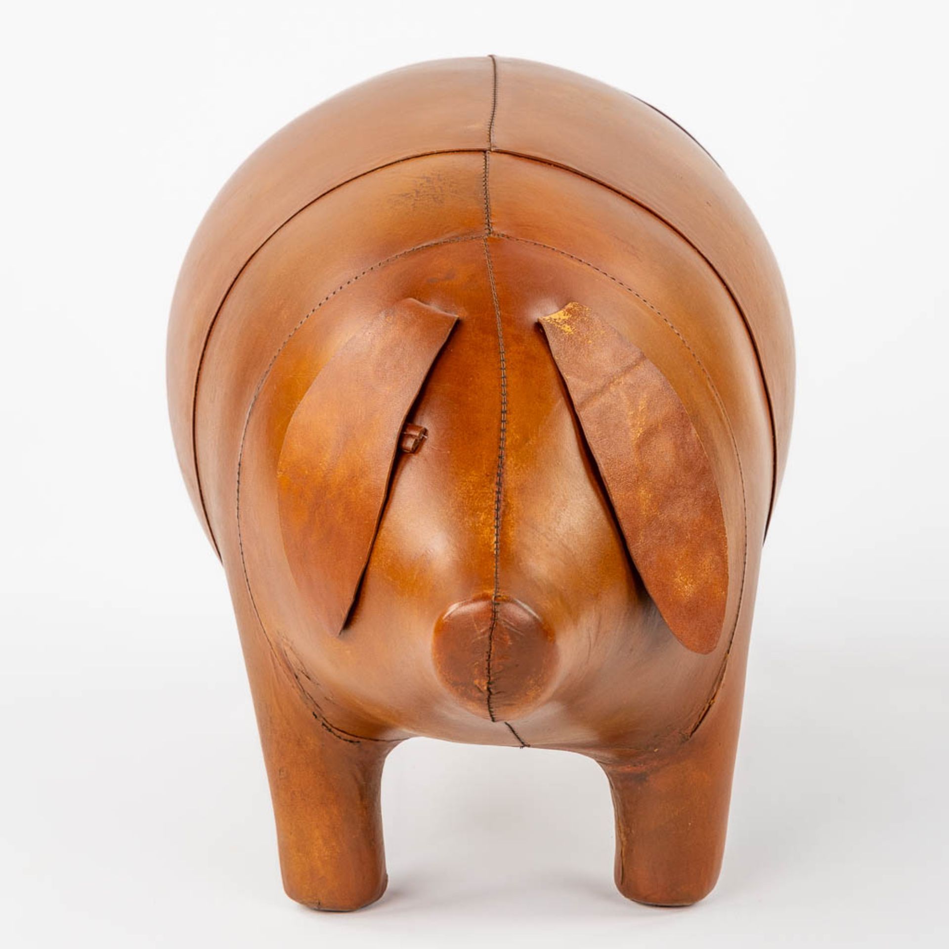 Two footstools, leather, Pig and Dog, in the style of Dimitri Omersa. (L:25 x W:70 x H:46 cm) - Bild 12 aus 20