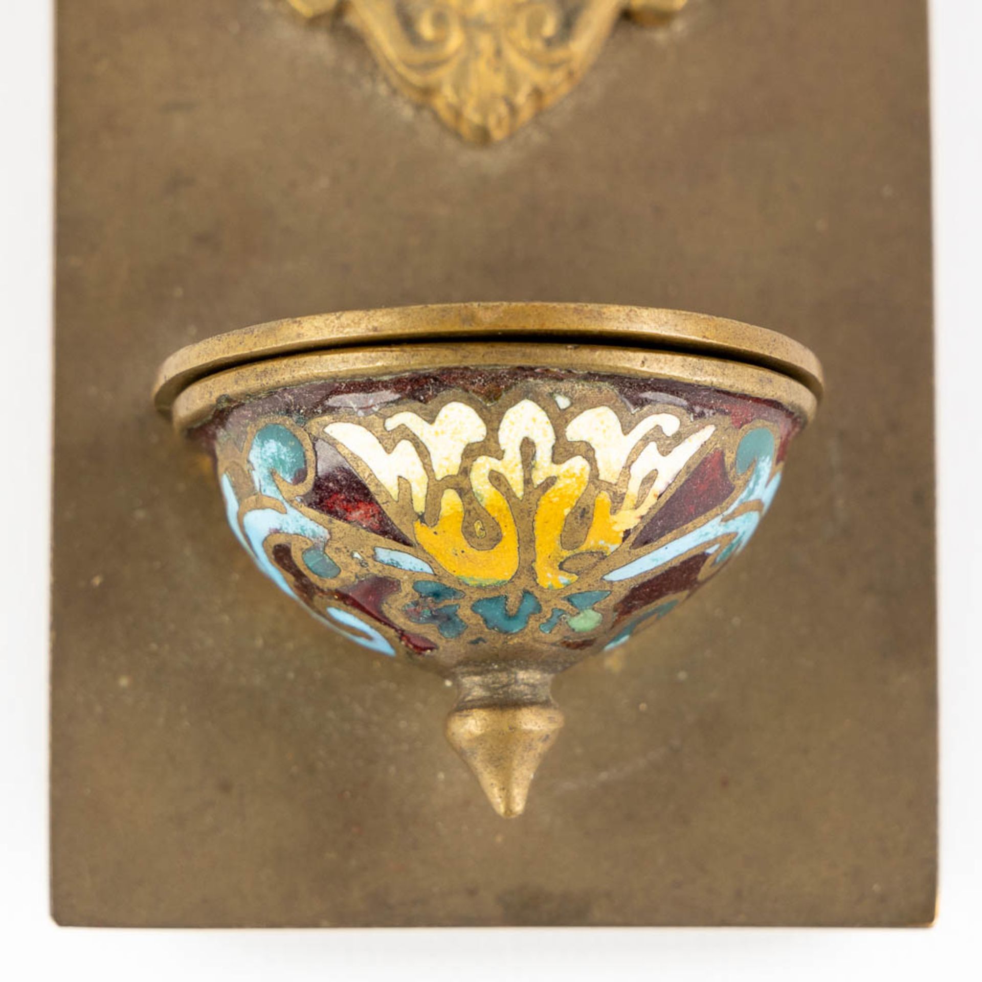 A Holy Water Font, copper with champslevé enamel. Circa 1900. (W:12 x H:20 cm) - Bild 5 aus 9