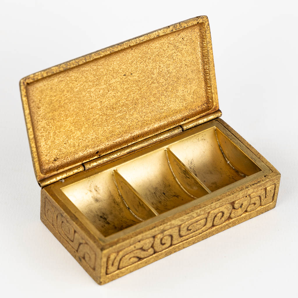 Tiffany Studio's, a zodiac stamp box. Bronze. (L:5 x W:9,5 x H:3 cm) - Image 10 of 11