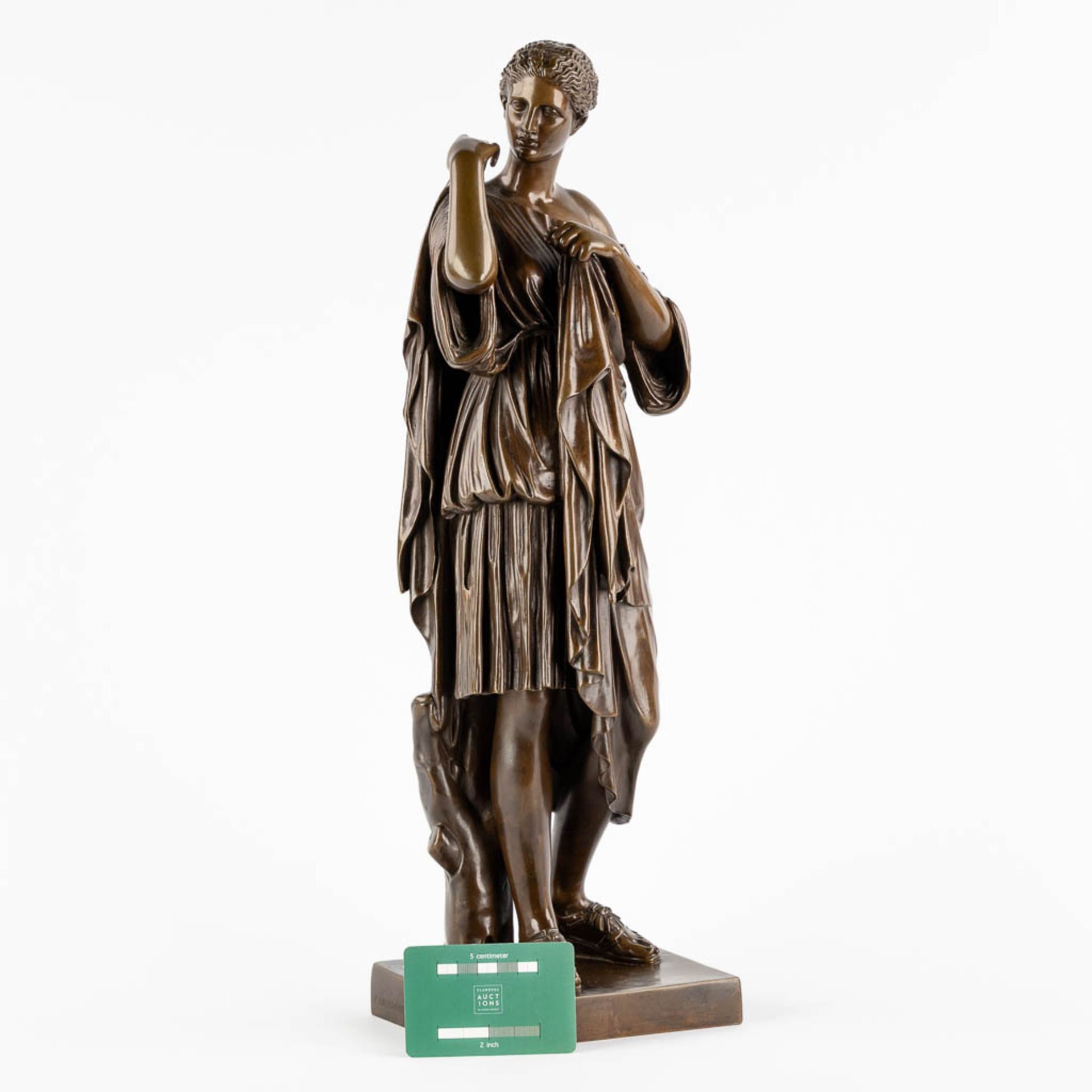 Ferdinand BARBEDIENNE (1810-1892) Diana of Gabii, patinated bronze, 19th C. (L:13 x W:15 x H:51 cm) - Bild 2 aus 10