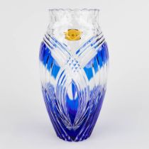 Val Saint Lambert, a blue and white crystal vase. (H:29,5 x D:15 cm)