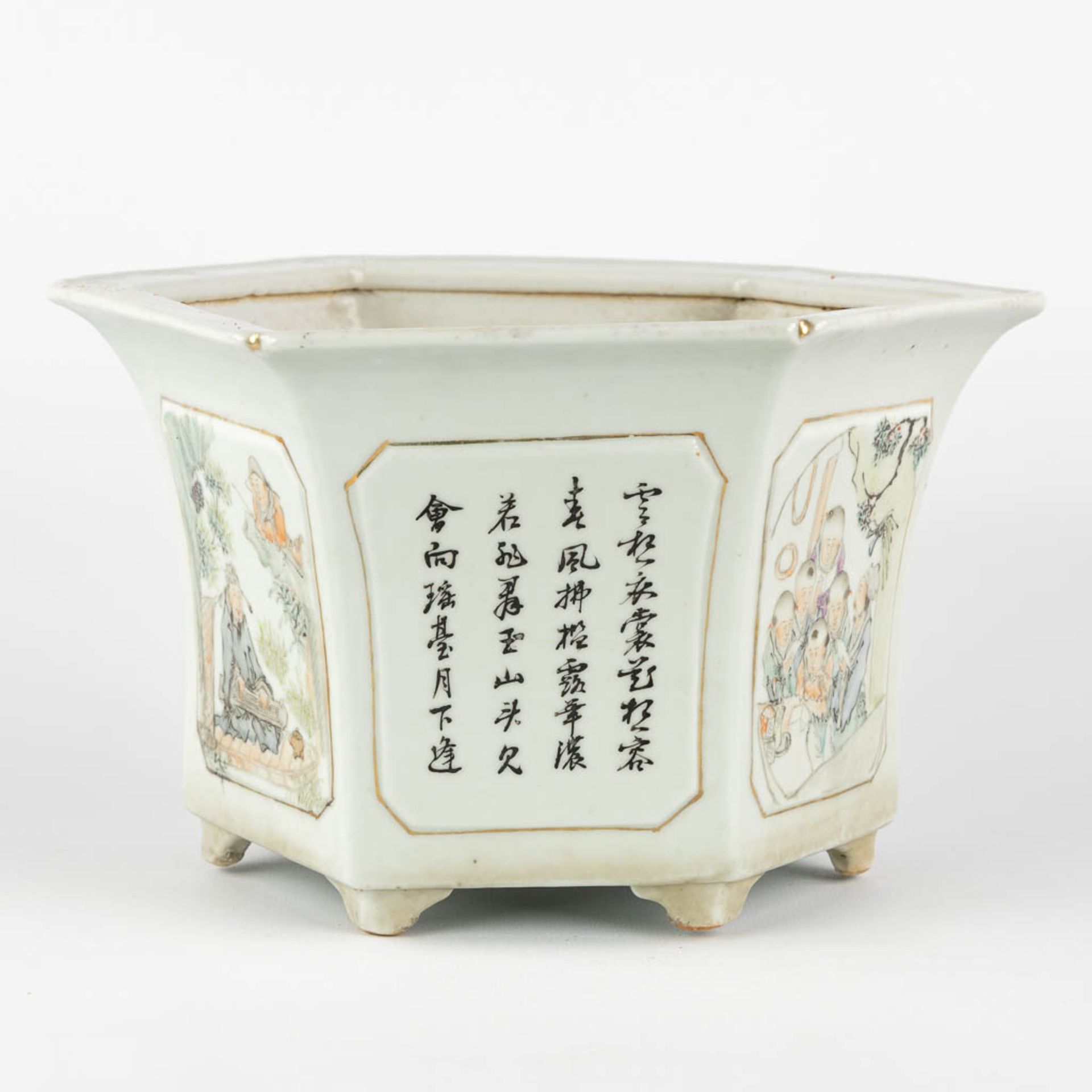 A Chinese hexagonal cache-pot, Qianjian Cai, decorated with caligraphy and children. (H:16,5 x D:26 - Bild 5 aus 12