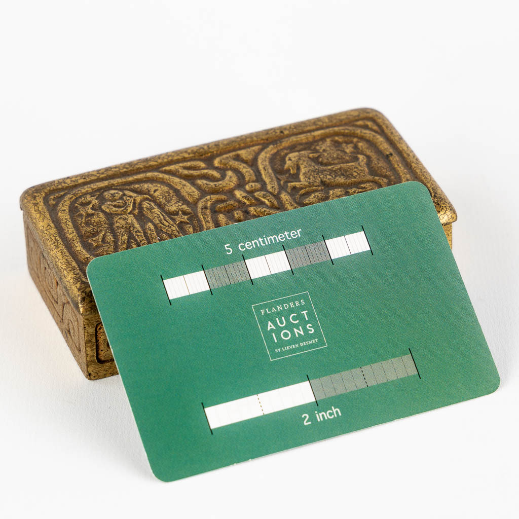 Tiffany Studio's, a zodiac stamp box. Bronze. (L:5 x W:9,5 x H:3 cm) - Image 2 of 11
