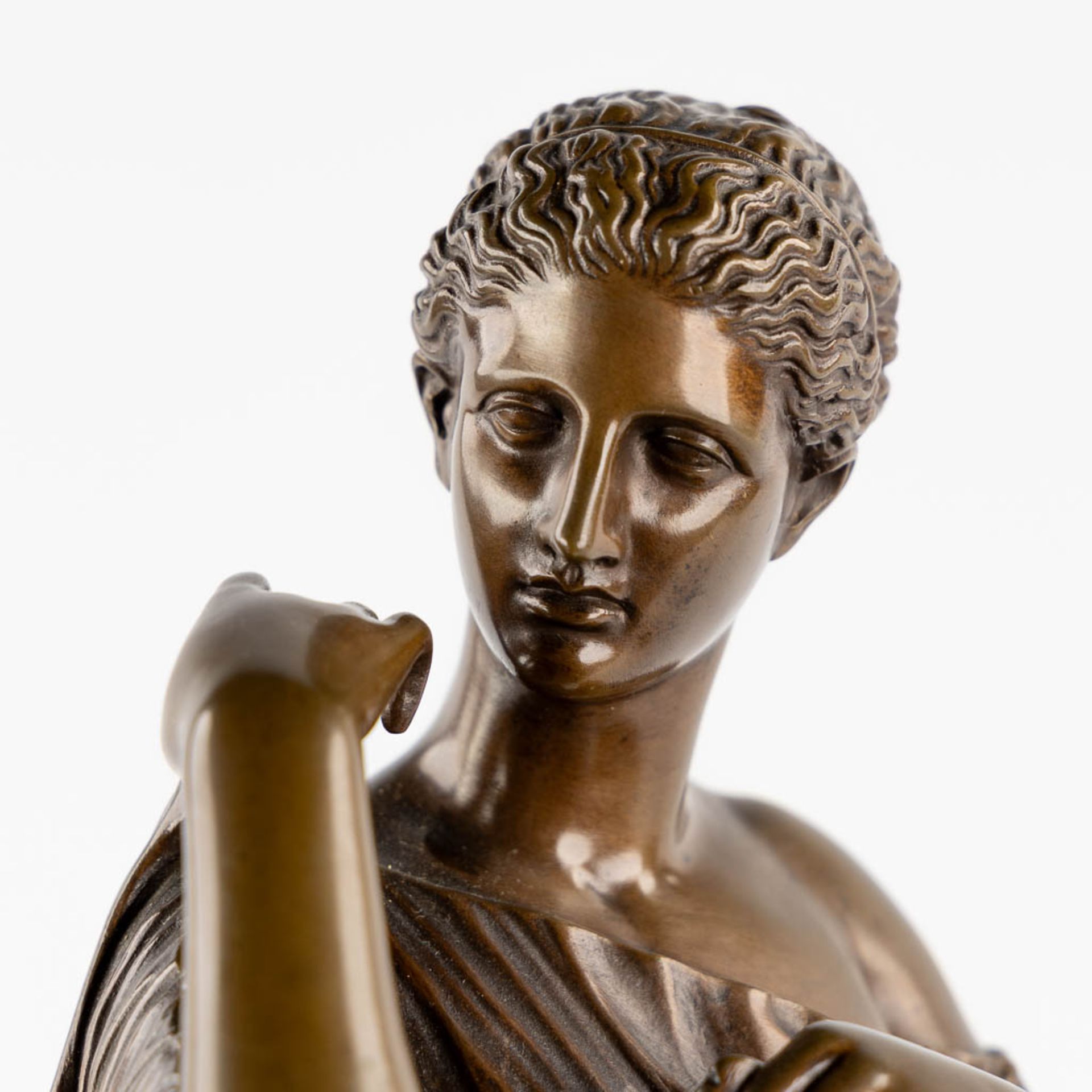 Ferdinand BARBEDIENNE (1810-1892) Diana of Gabii, patinated bronze, 19th C. (L:13 x W:15 x H:51 cm) - Bild 8 aus 10