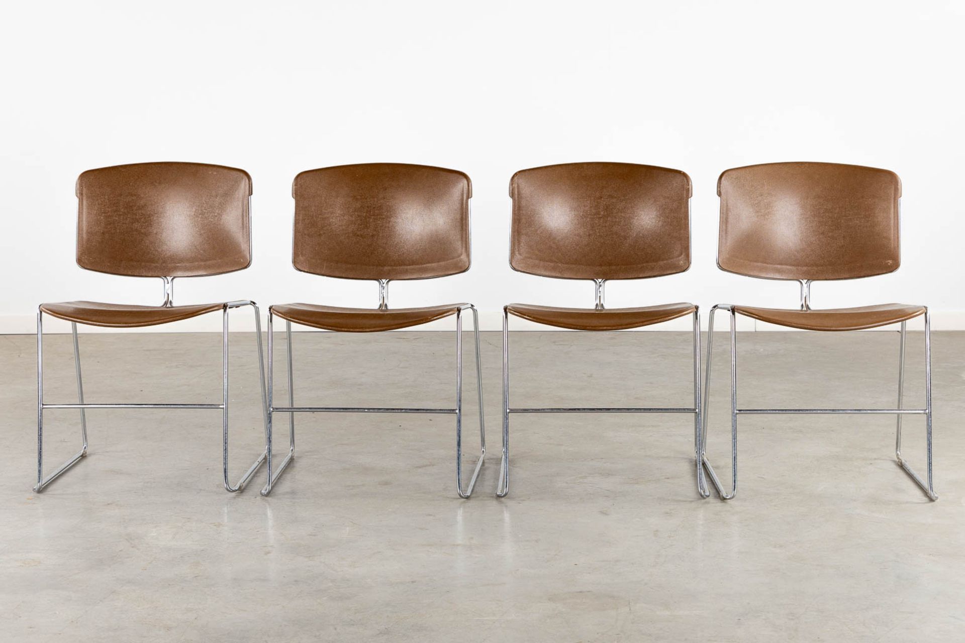 A set of 4 mid-century chairs 'Steelcase Max Stacker' chairs. (L:52 x W:50 x H:78 cm) - Bild 3 aus 14