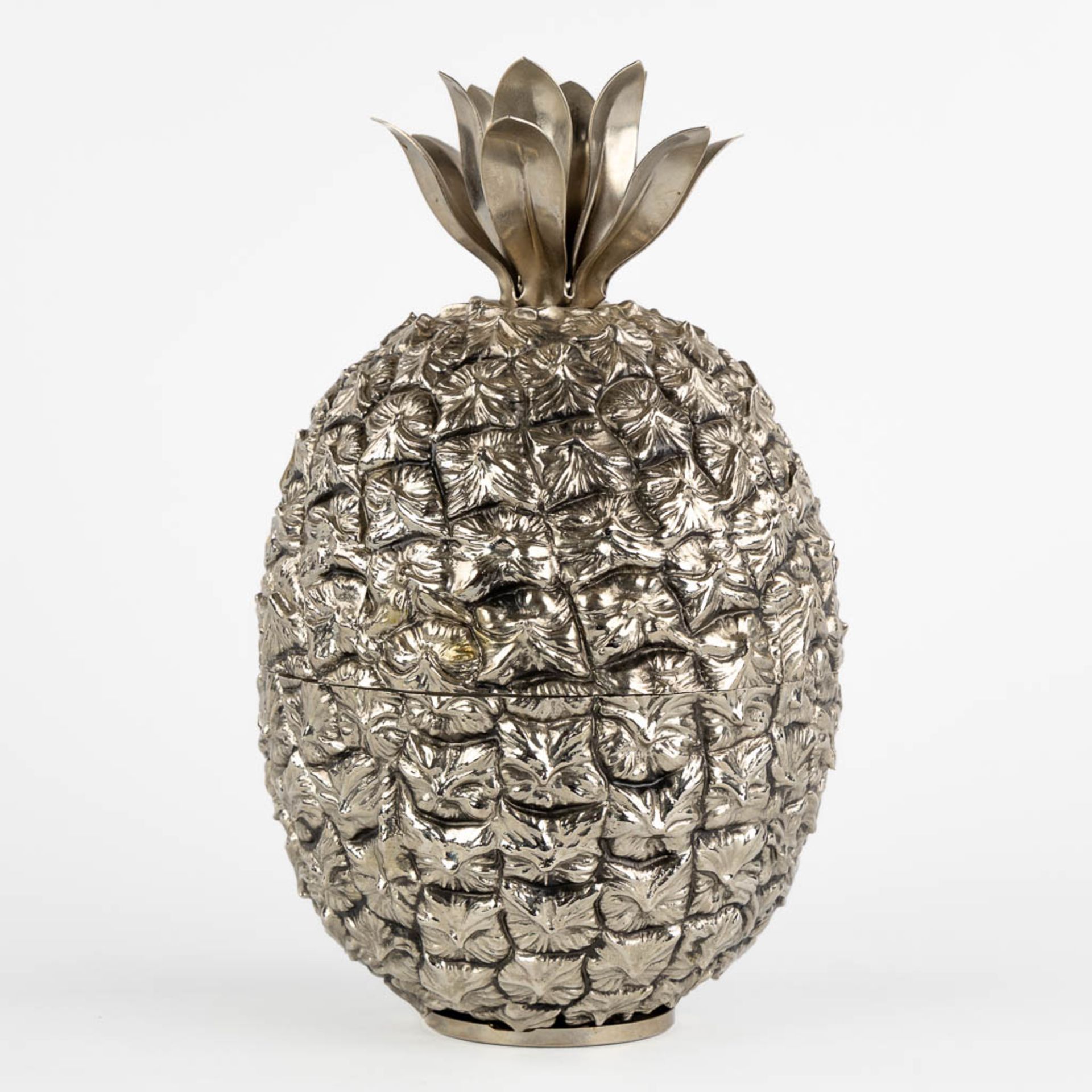 Michel DARTOIS (XX) 'Pineapple' a mid-century ice pail. (H:29 x D:17 cm) - Image 4 of 10