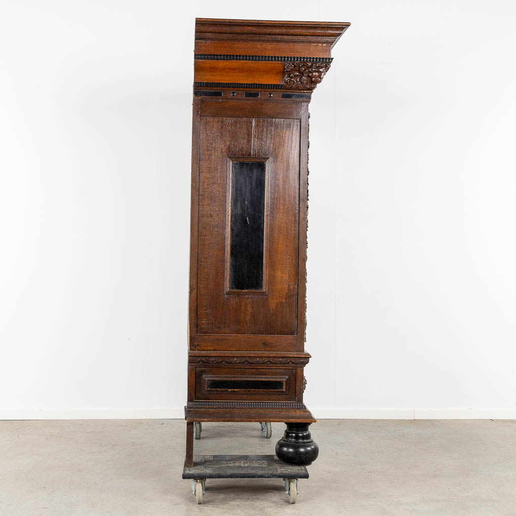 An antique 'Dutch pillow cabinet', ebonised wood, 19th C. (L:74 x W:182 x H:210 cm) - Image 4 of 20