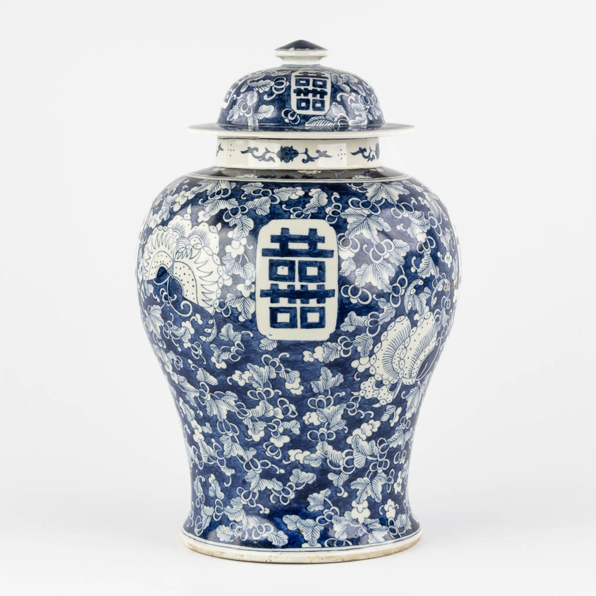 A Chinese baluster vase, blue-white with a Prunus decor and double XI sign. 19th/20th C. (H:42 x D:2 - Image 6 of 17