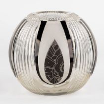 A round vase, glass in art deco style. (H:18 x D:18 cm)