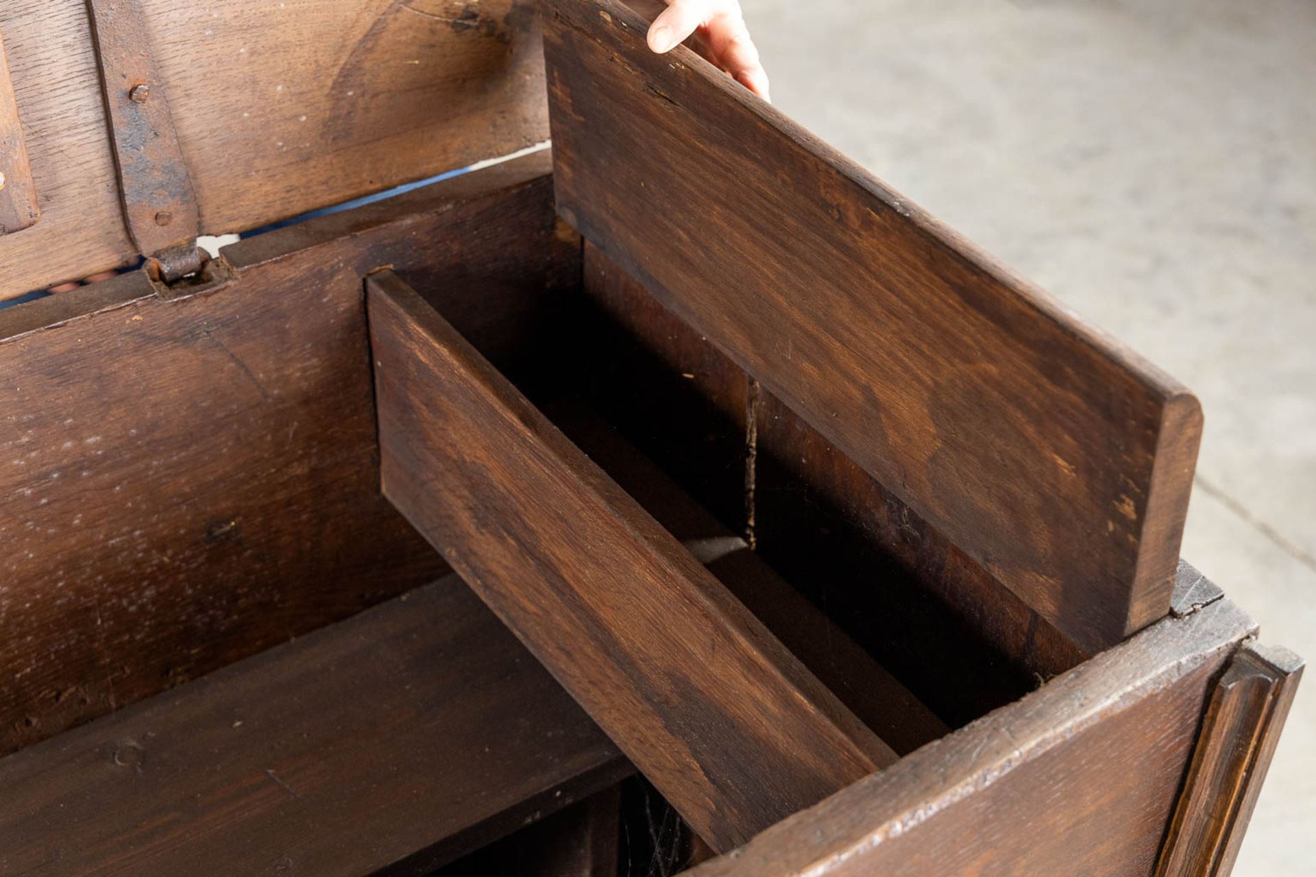 An antique chest. (L:54 x W:176 x H:80 cm) - Bild 15 aus 16