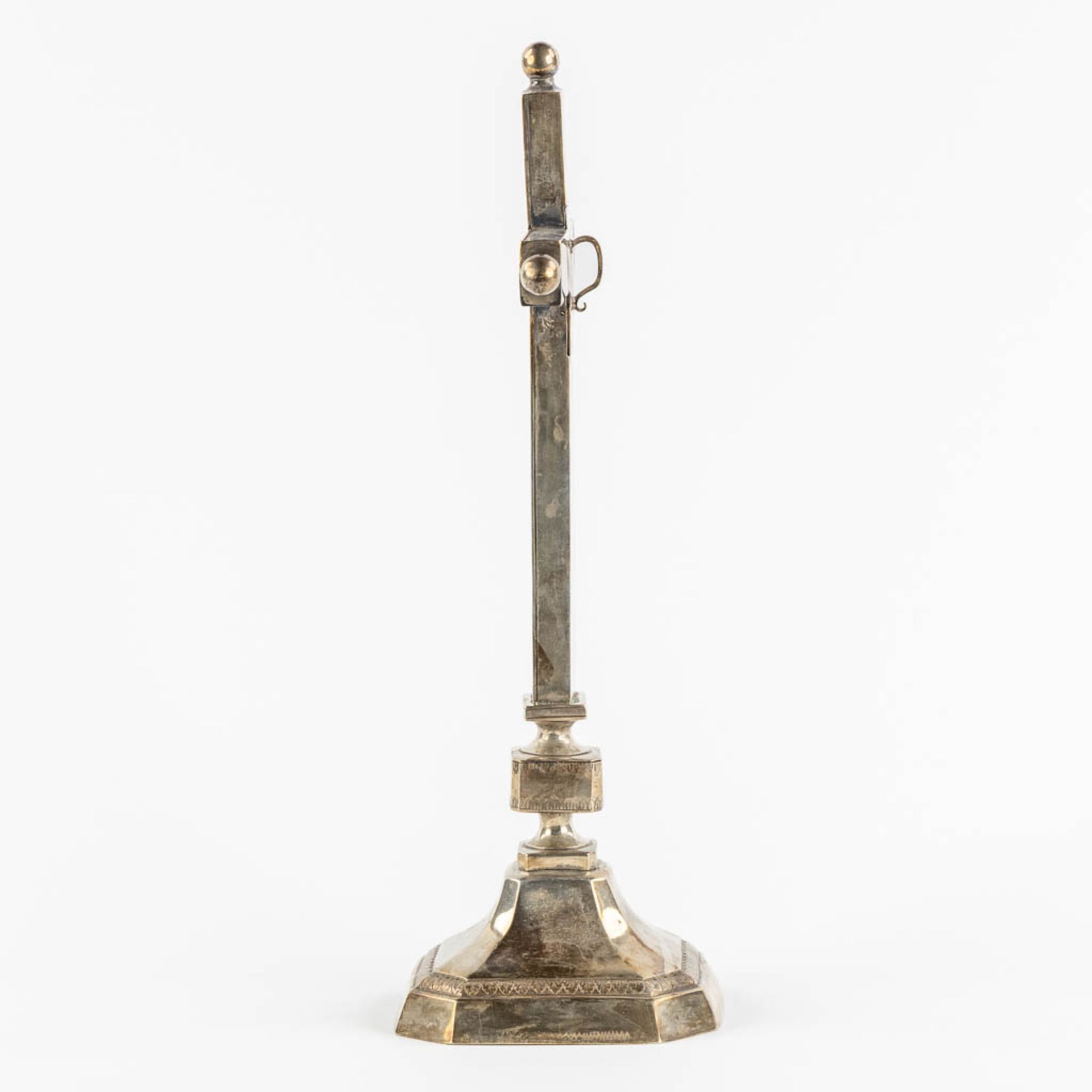 An antique relic holder for a relic of the true cross, antique silver. Probably 18th C. (L:11,5 x W: - Image 6 of 9