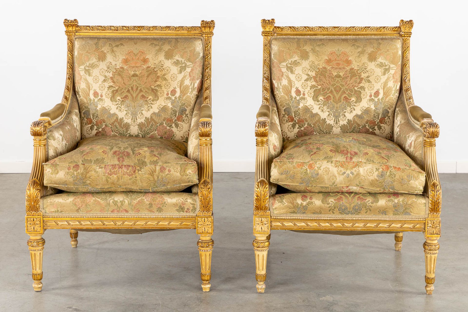 A set of 4 armchairs, sculptured and gilt wood in Louis XVI style. Circa 1920. (L:70 x W:67 x H:95 c - Bild 3 aus 17