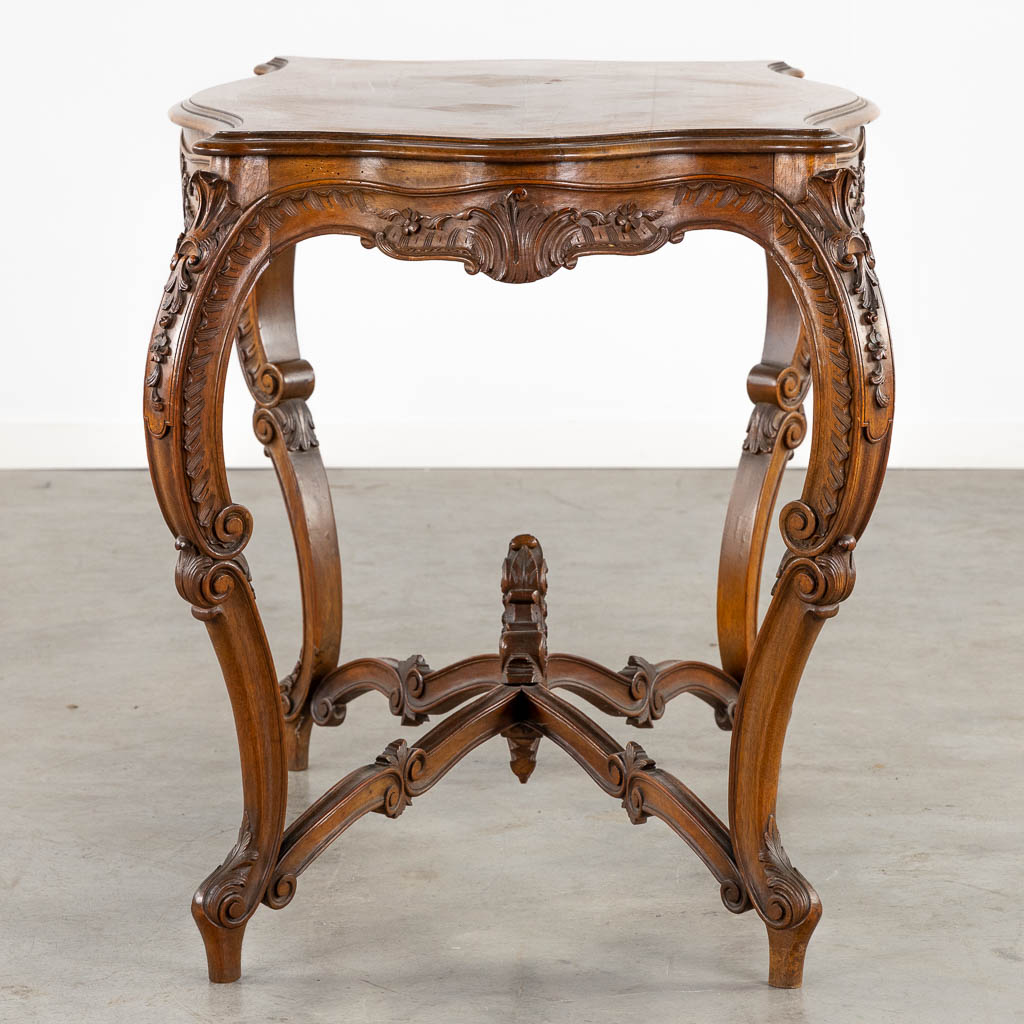 An 8-piece salon suite, sculptured wood in Louis XV style. Circa 1900. (L:67 x W:135 x H:103 cm) - Image 27 of 33